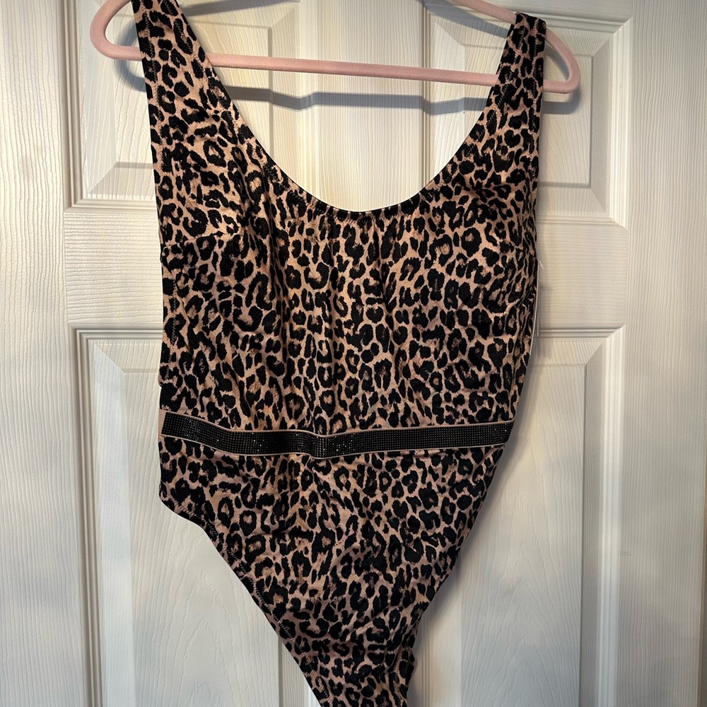 Super cute Victoria Secret bathing suit. NWT